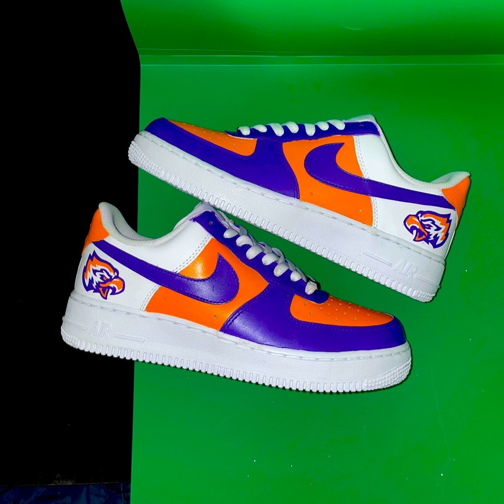 Custom women’s AF1